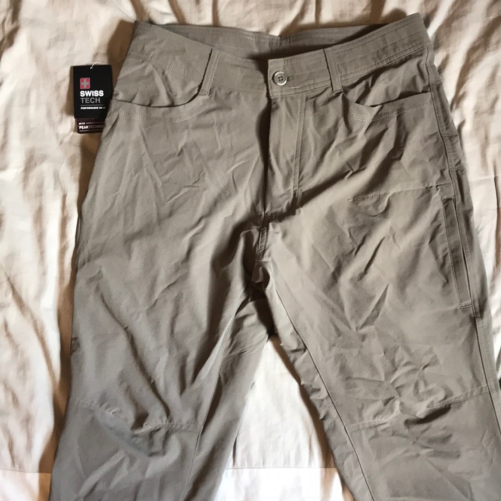 Swiss tech cargo pants NWT